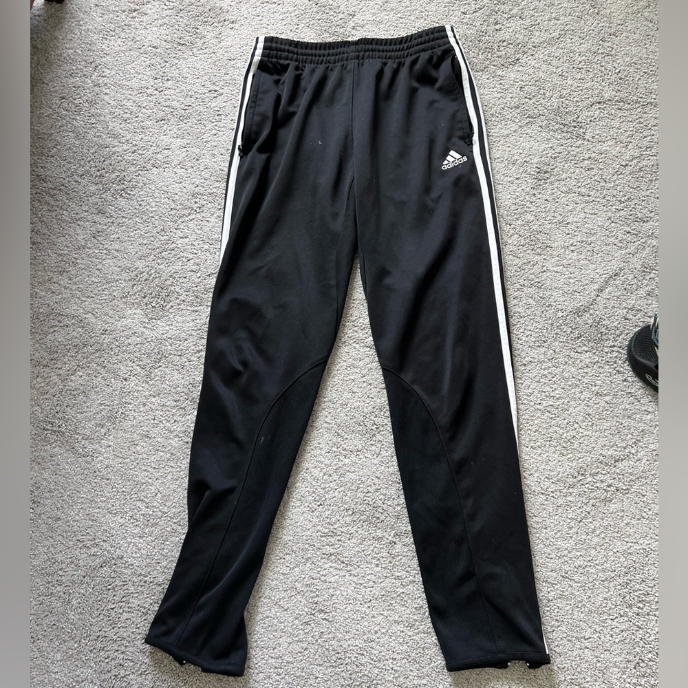 Adidas women’s soccer sweats medium